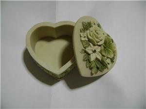 Ceramic container